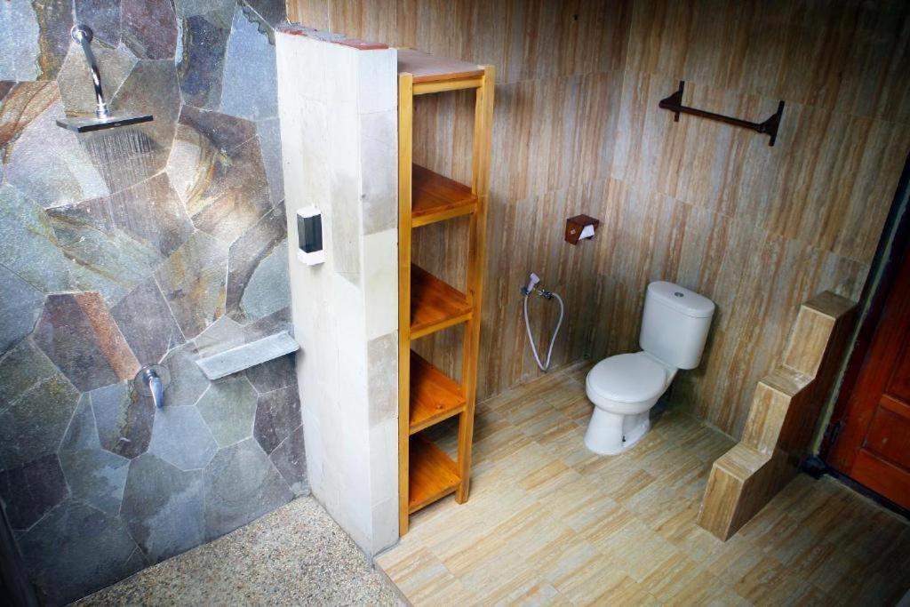 מלון Totohe בונגלו באזור Pulau Bangka, בגודל 30 מר, עם 1 חדרי שינה ו- 1 חדרי רחצה פרטיים מראה חיצוני תמונה